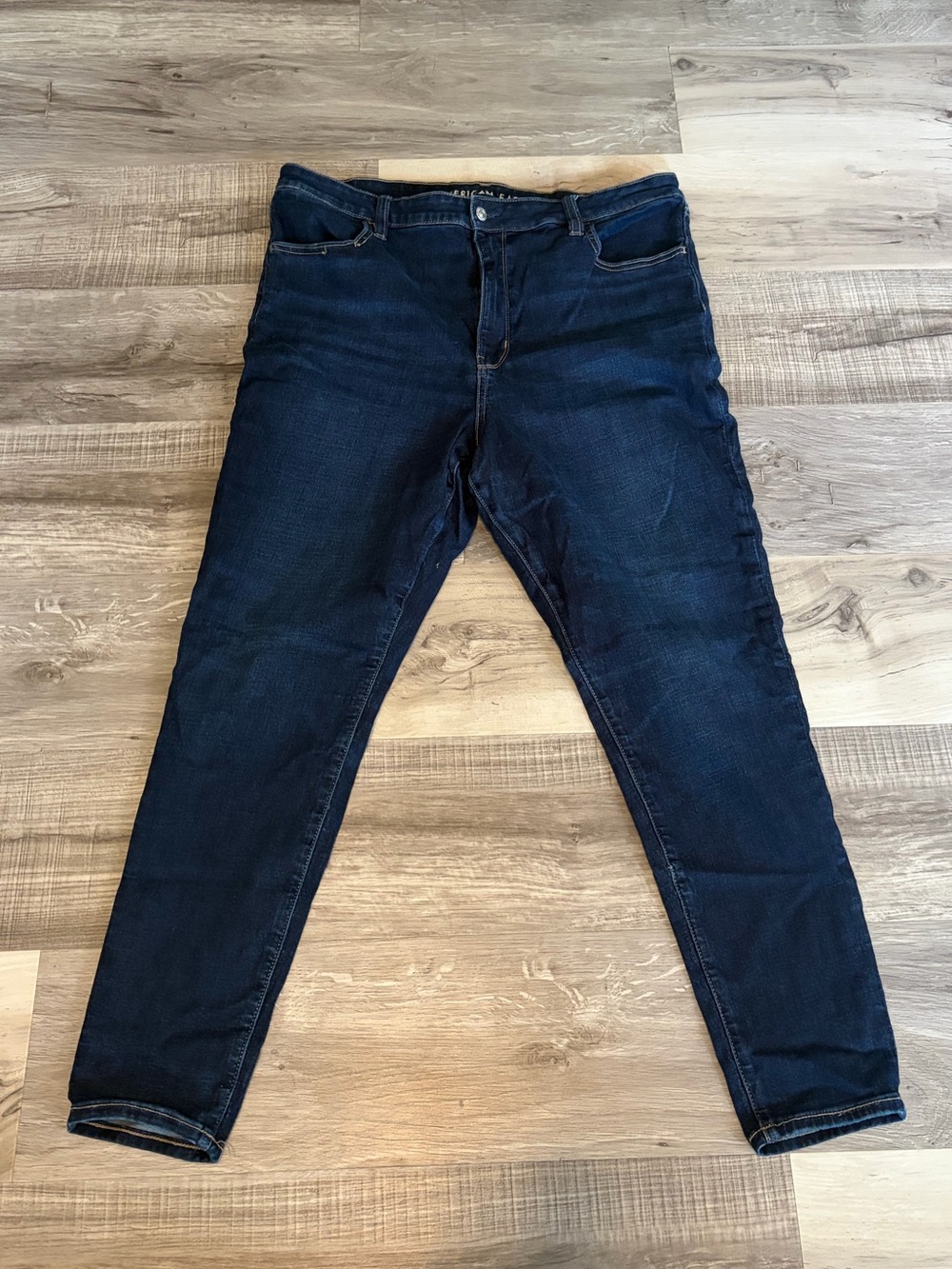 American Eagle Outfitters Women’s super high waisted jeggings in Dark Indigo